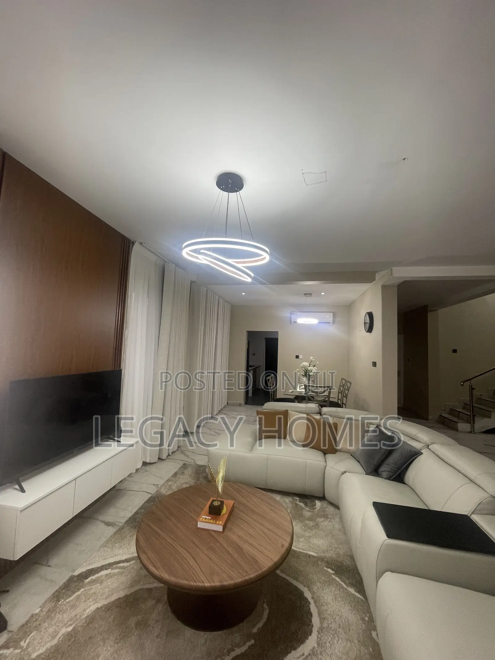 Furnished 4bdrm Townhouse / Terrace in Labone for rent