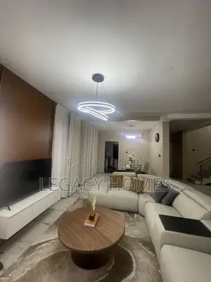 Furnished 4bdrm Townhouse / Terrace in Labone for rent