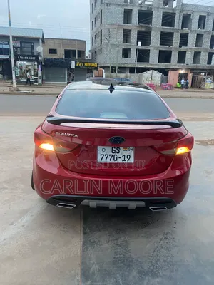Hyundai Elantra 2014 Red