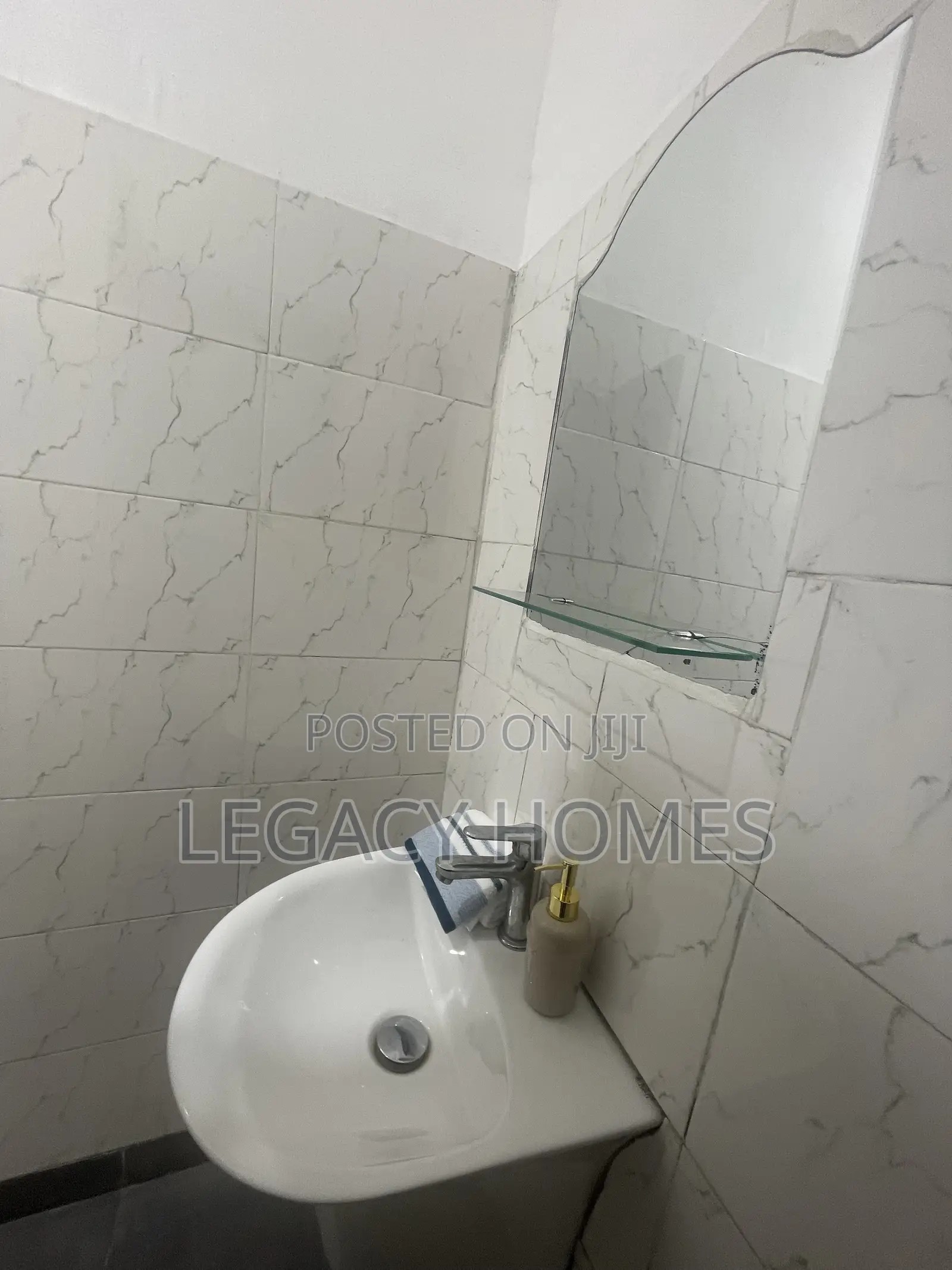 Furnished 4bdrm Townhouse / Terrace in Labone for rent