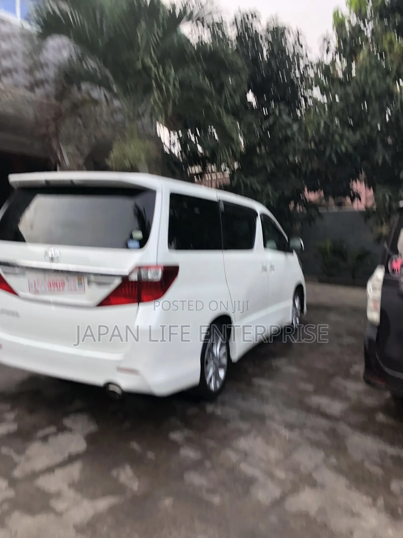 Toyota Alphard 2012 White