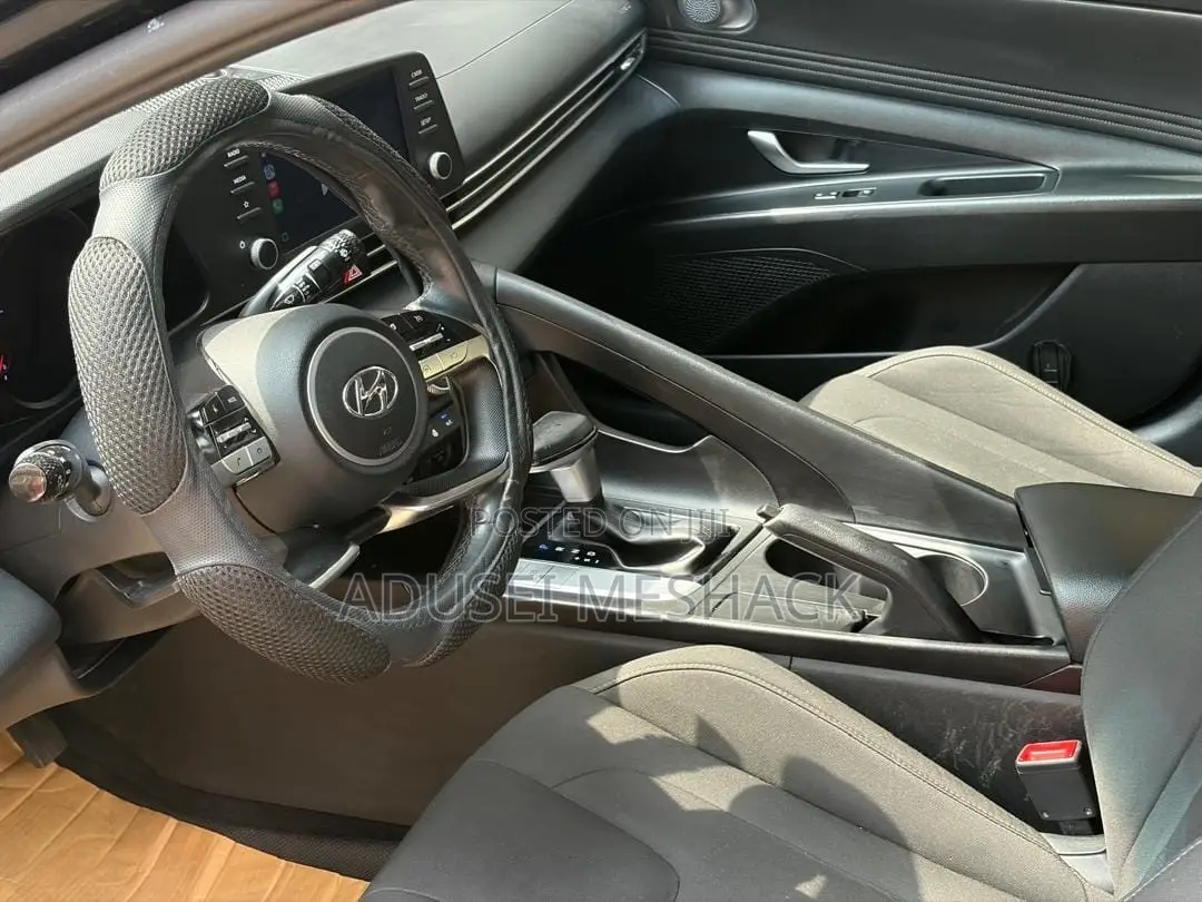 Hyundai Elantra Limited 2021 Black