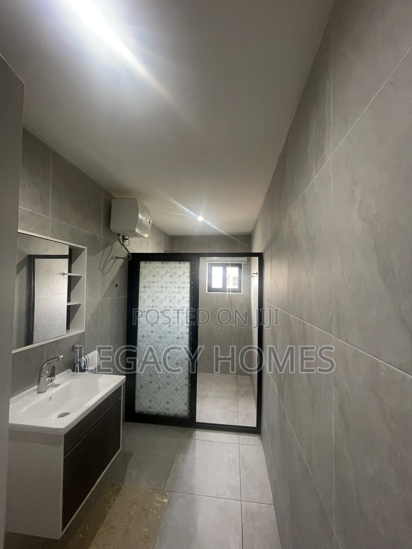 Furnished 4bdrm Townhouse / Terrace in Labone for rent