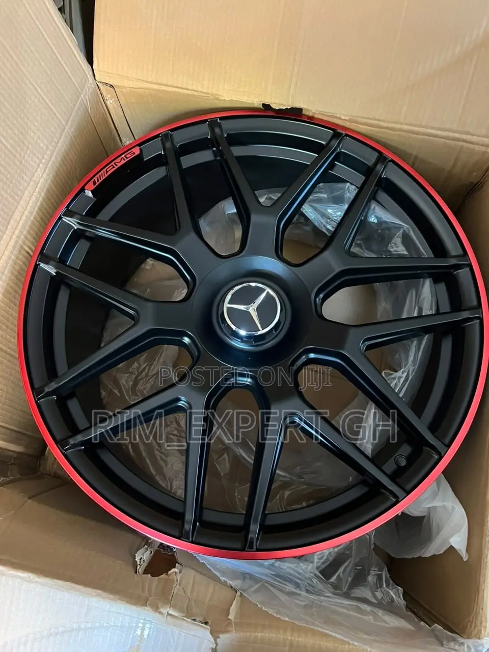 AMG G63 Rim — Black With Red Accent