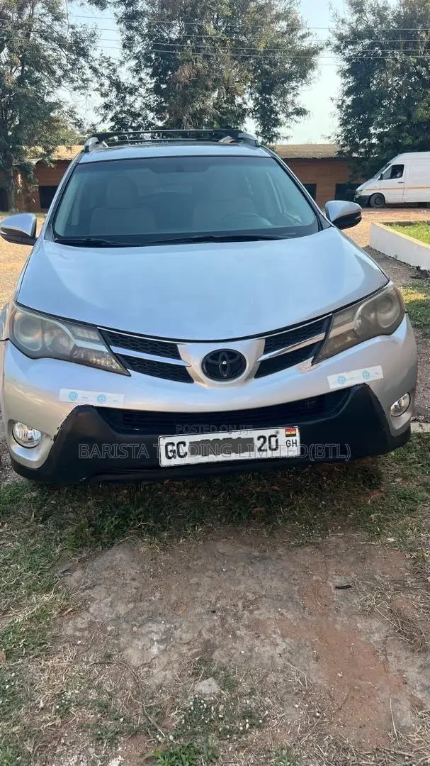 Toyota RAV4 XLE 4dr SUV AWD (2.5L 4cyl 6A) 2015 Silver