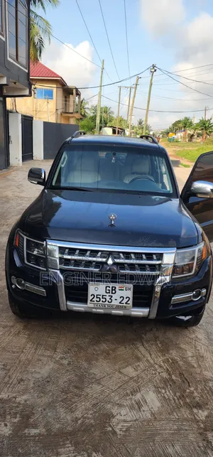 Mitsubishi Pajero 3.0 2012 Black