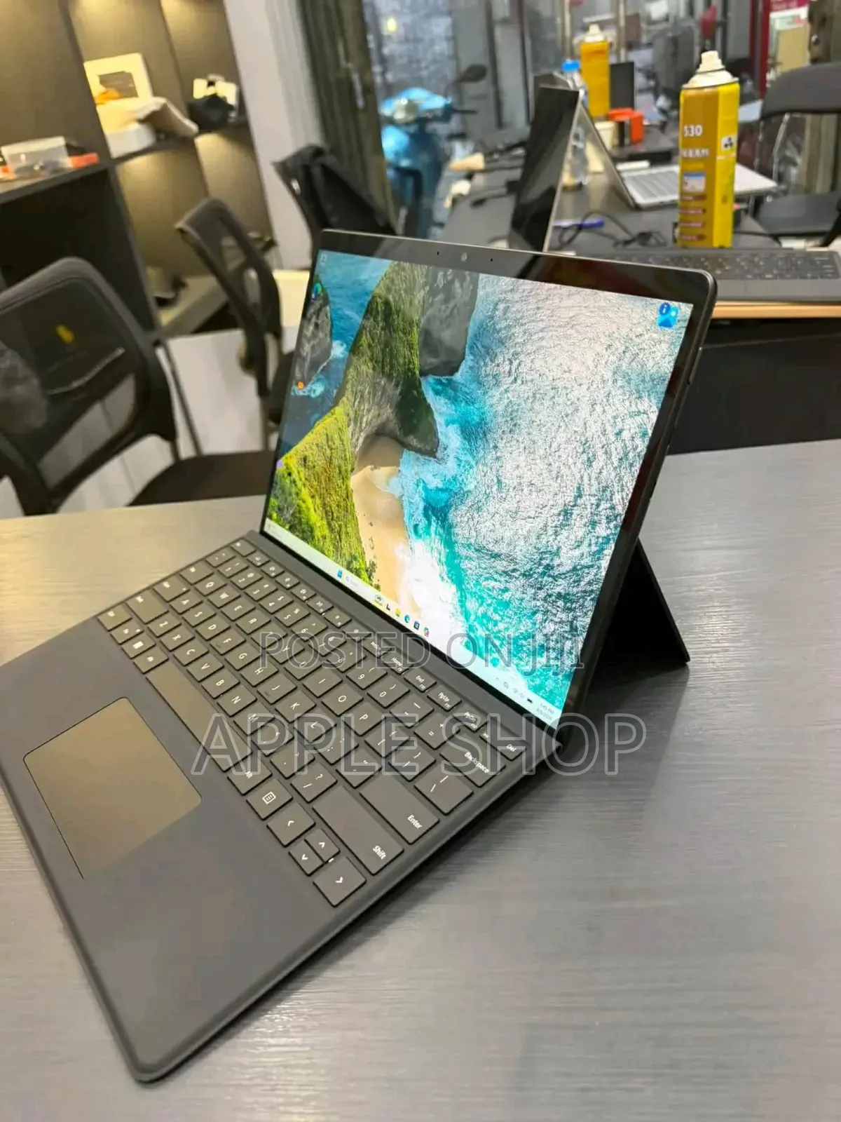 New Microsoft Surface Pro 512 GB Black