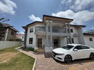 3bdrm Duplex in School Junction for rent