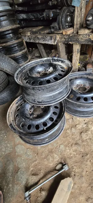 Rim 17- 5 Holes