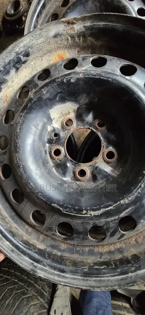 Rim 17- 5 Holes