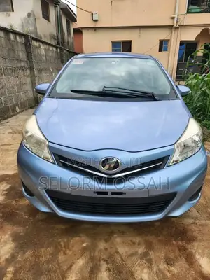 Toyota Vitz 2012 Blue