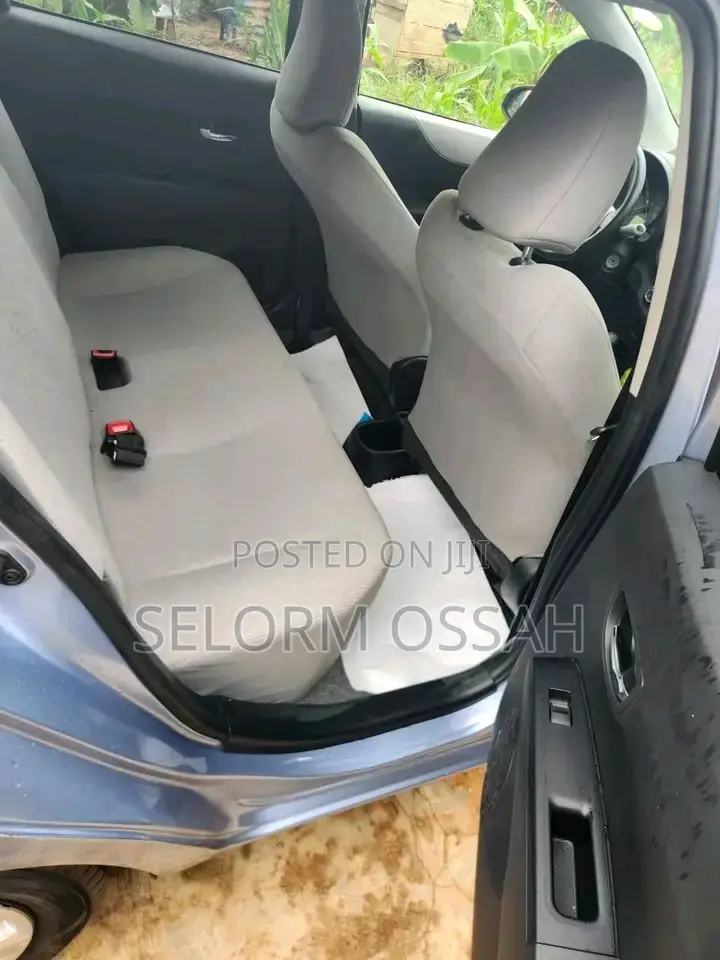 Toyota Vitz 2012 Blue