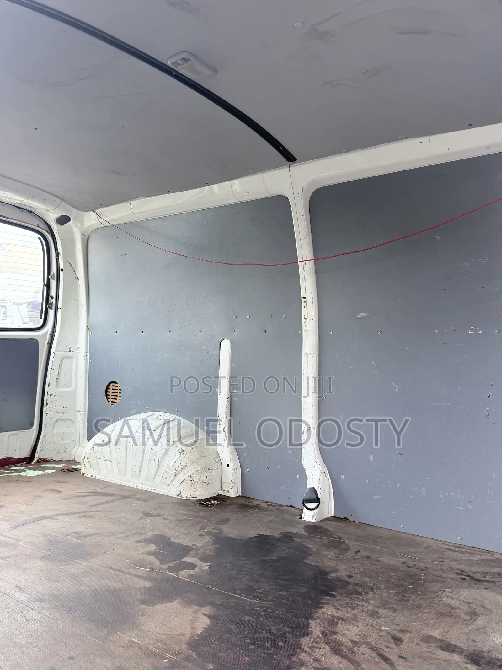 Toyota HiAce 2011 White