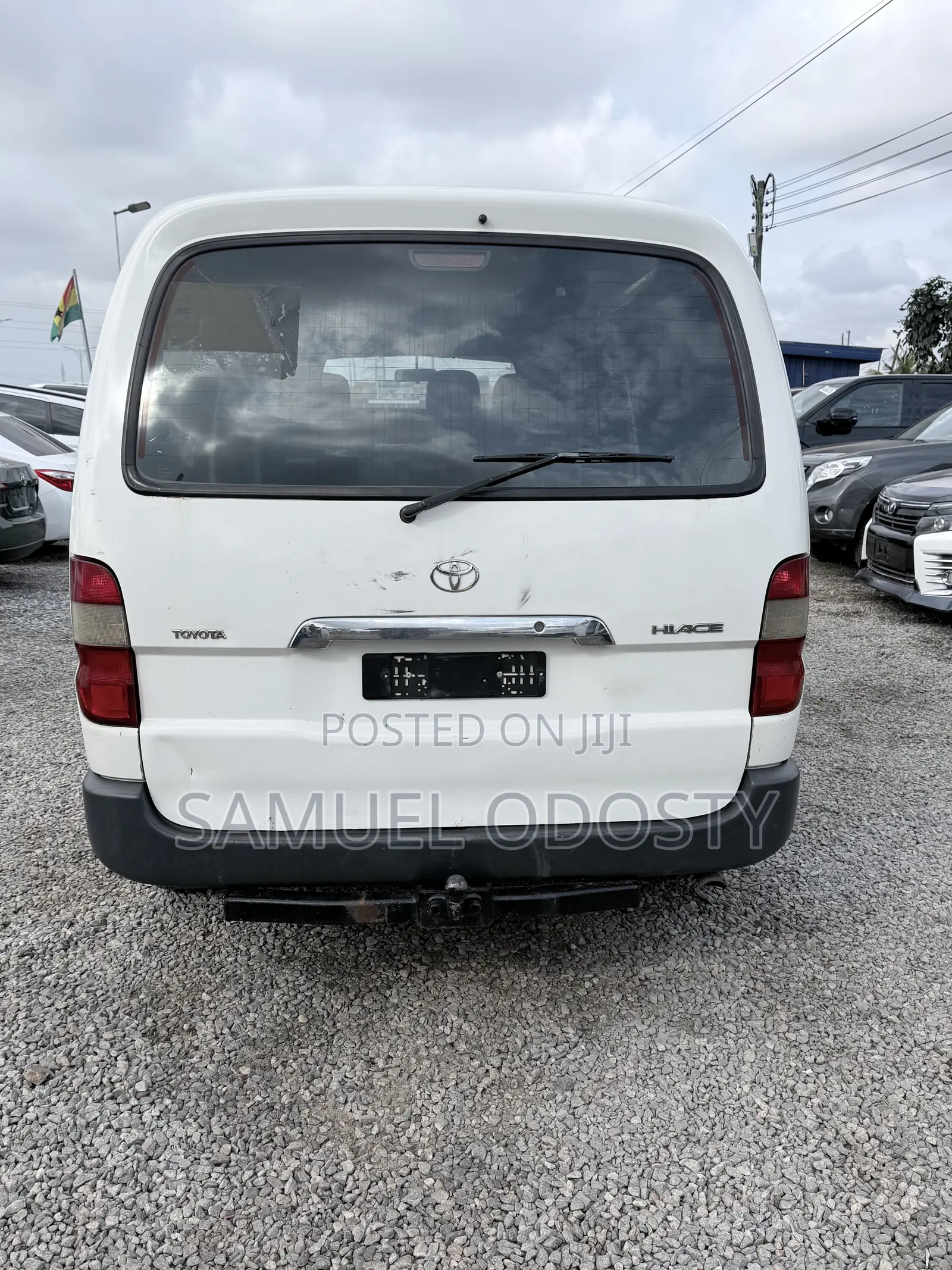 Toyota HiAce 2011 White