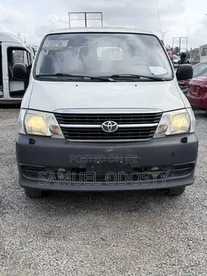 Toyota HiAce 2011 White