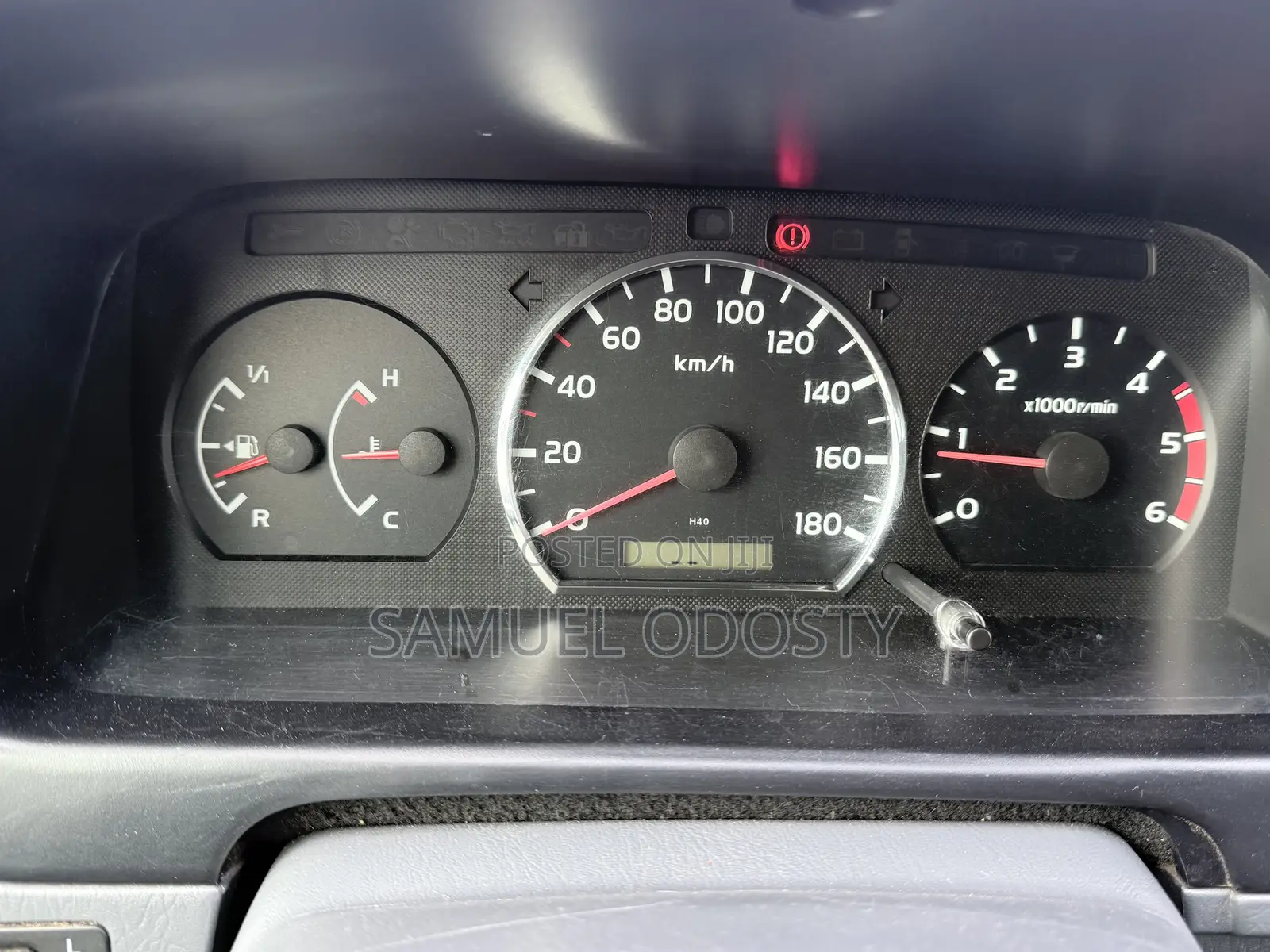 Toyota HiAce 2011 White