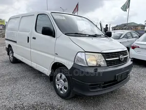 Toyota HiAce 2011 White