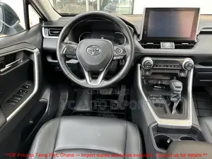 Toyota RAV4 XLE Premium 2022 Black