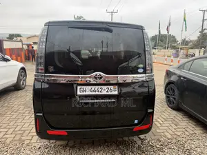 Toyota Voxy X 4WD 8-Seater 2016 Black