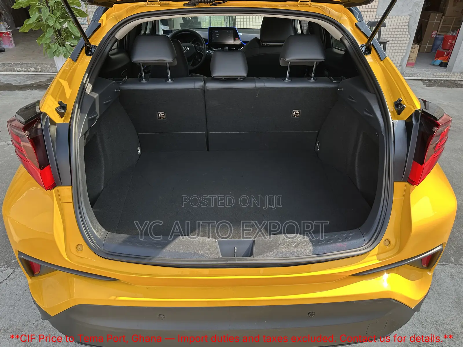Toyota C-HR XLE 2022 Yellow