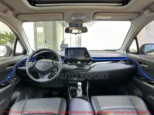 Toyota C-HR XLE 2022 Yellow