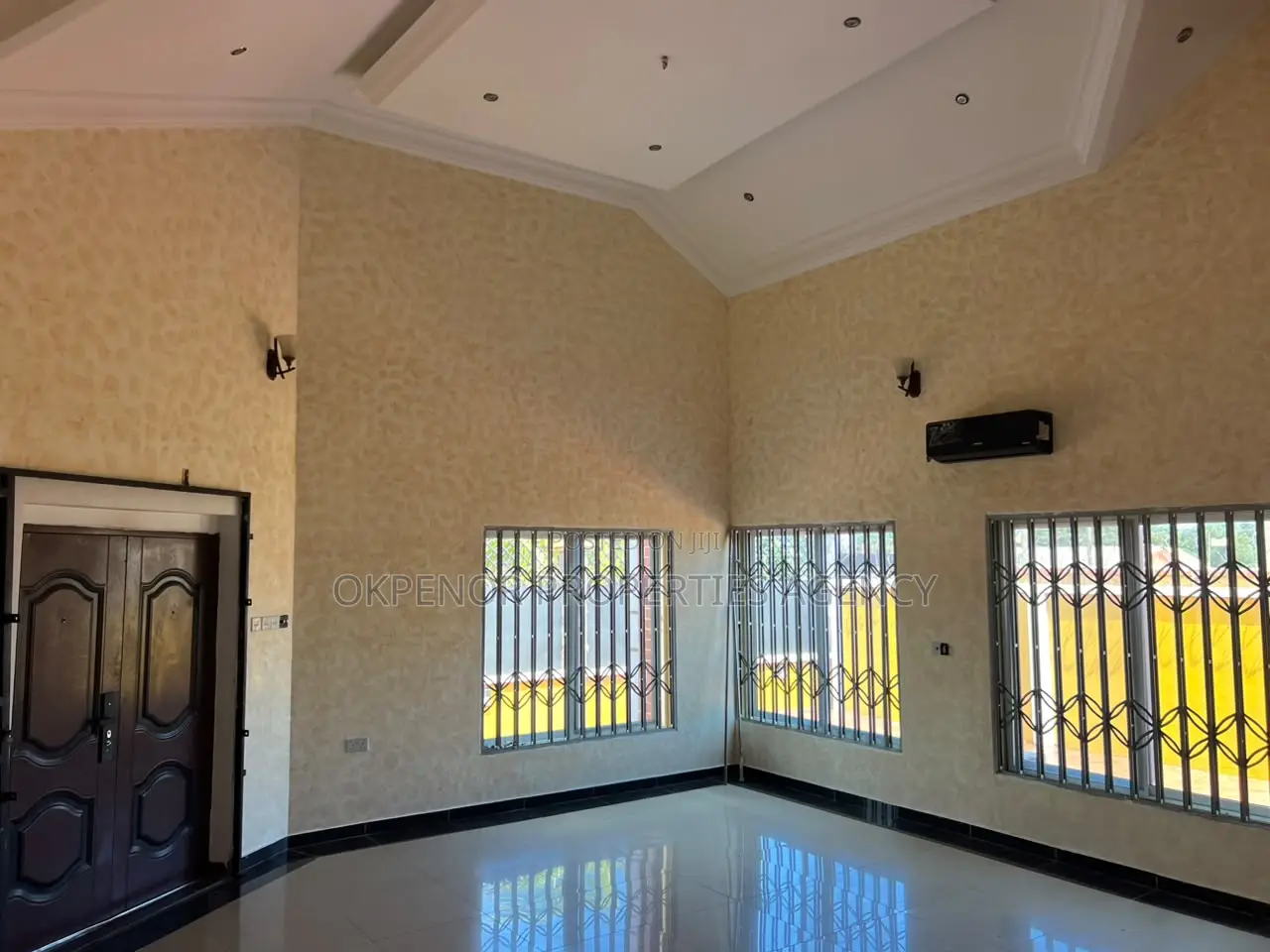 4bdrm House in Sakumono for rent
