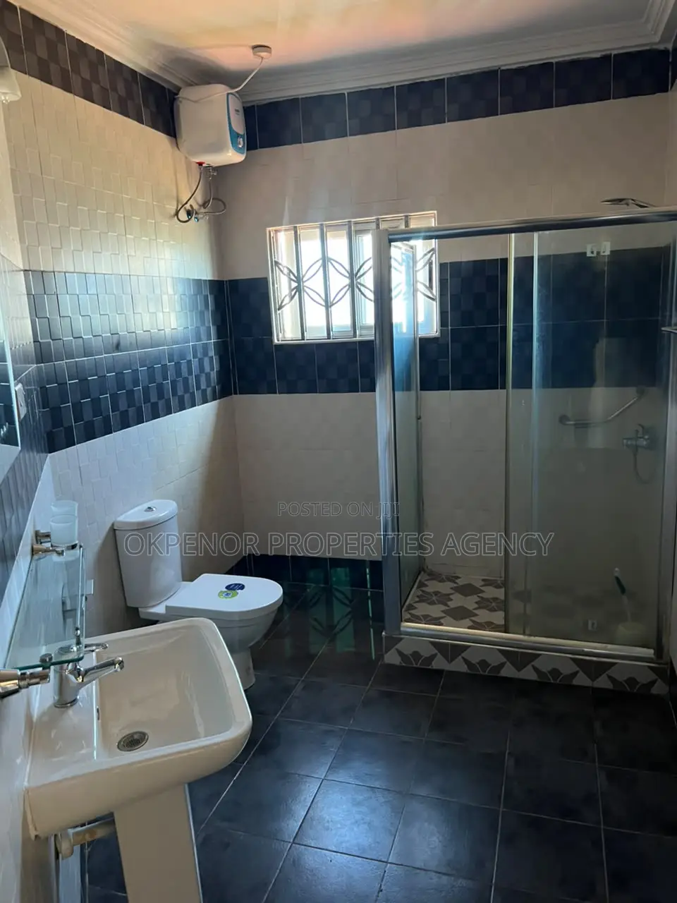 4bdrm House in Sakumono for rent