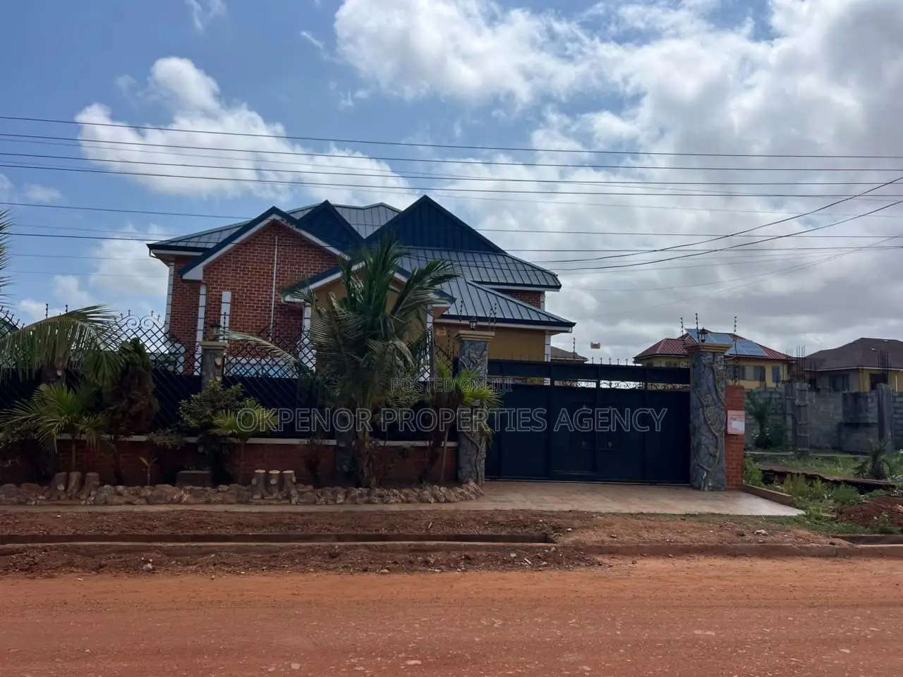 4bdrm House in Sakumono for rent