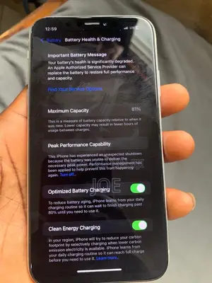 Apple iPhone XR 64 GB White