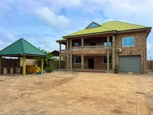 6bdrm House in Sege for sale