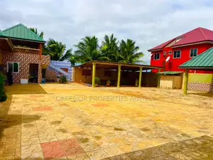 6bdrm House in Sege for sale