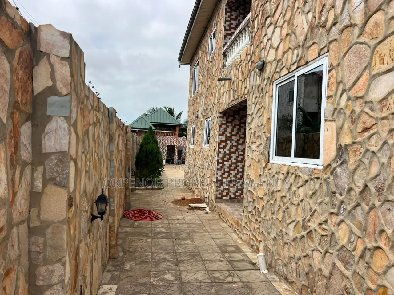 6bdrm House in Sege for sale
