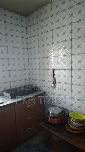 9bdrm Apartment in Ashongman Estate, Pure Water for sale