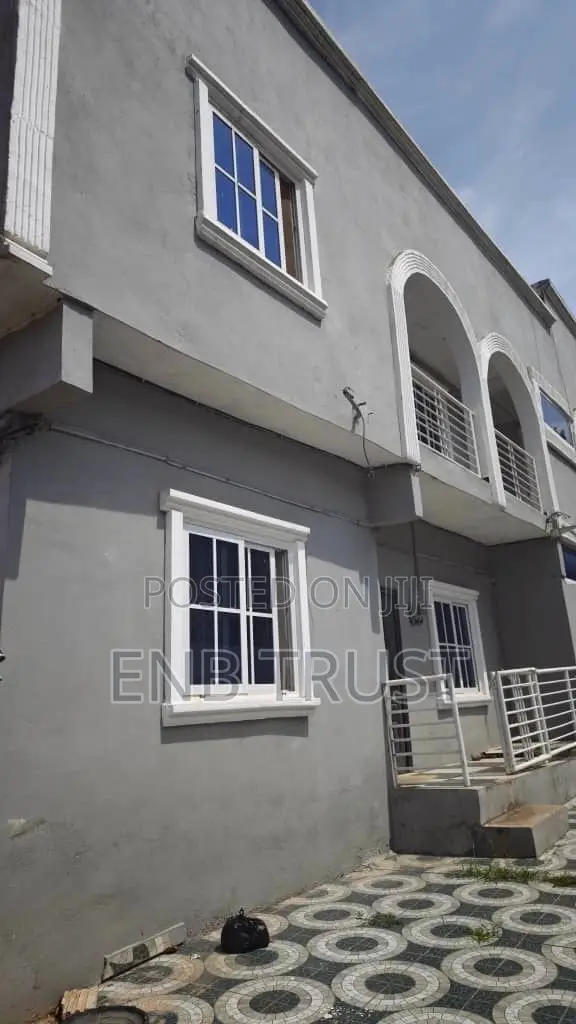 9bdrm Apartment in Ashongman Estate, Pure Water for sale