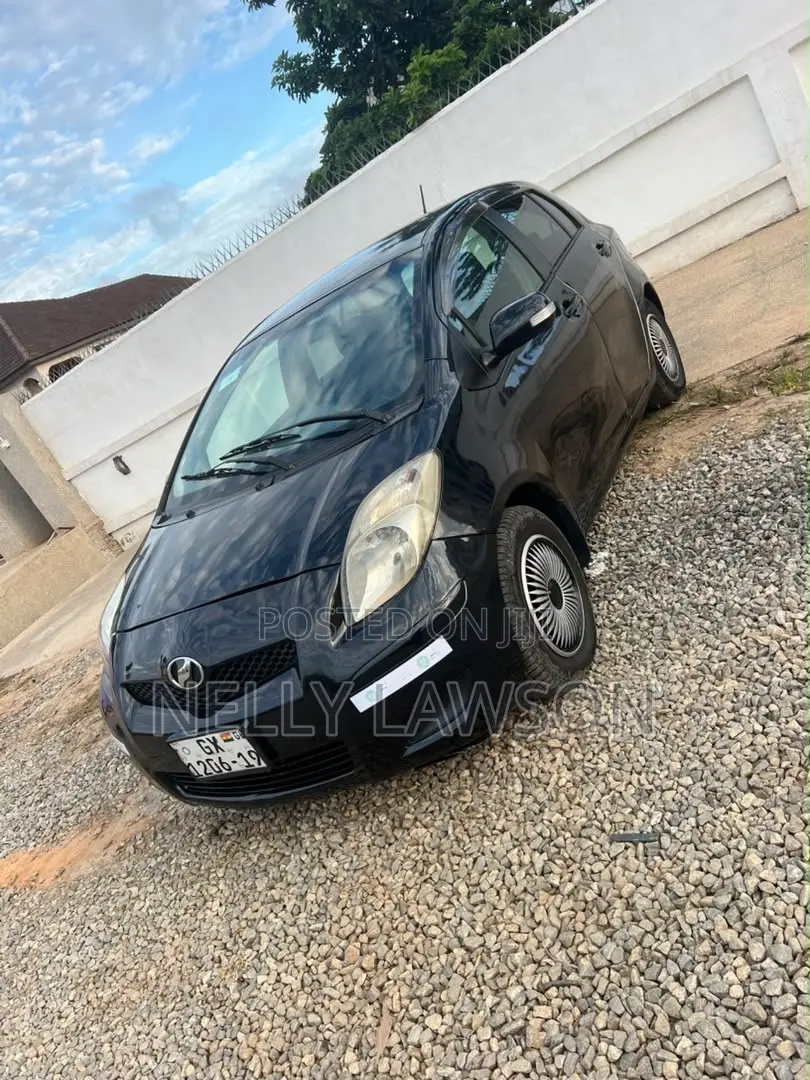 Toyota Vitz 1.0 FWD 3dr 2010 Black