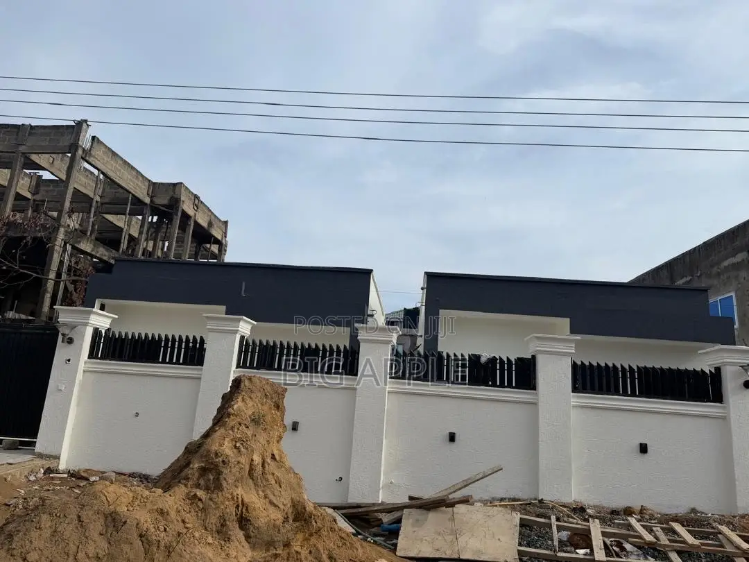 3bdrm House in Spintex for sale