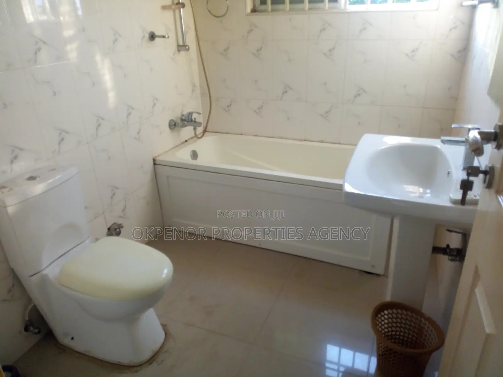 4bdrm House in Tema, Community 25 for rent