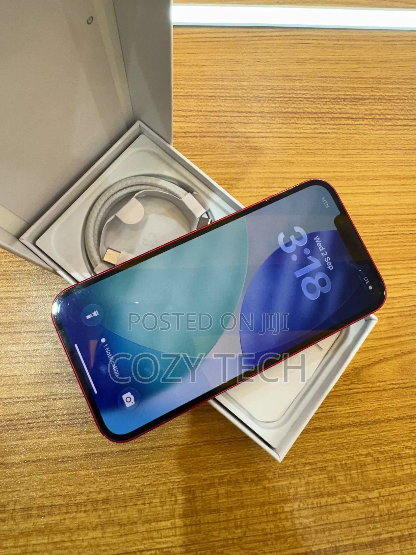 Apple iPhone 13 128 GB Red