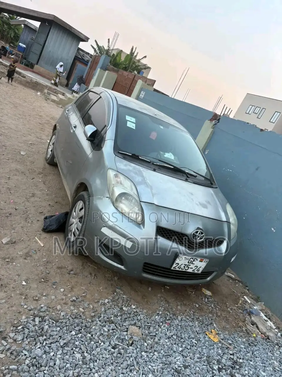 Toyota Vitz 2010 Gray