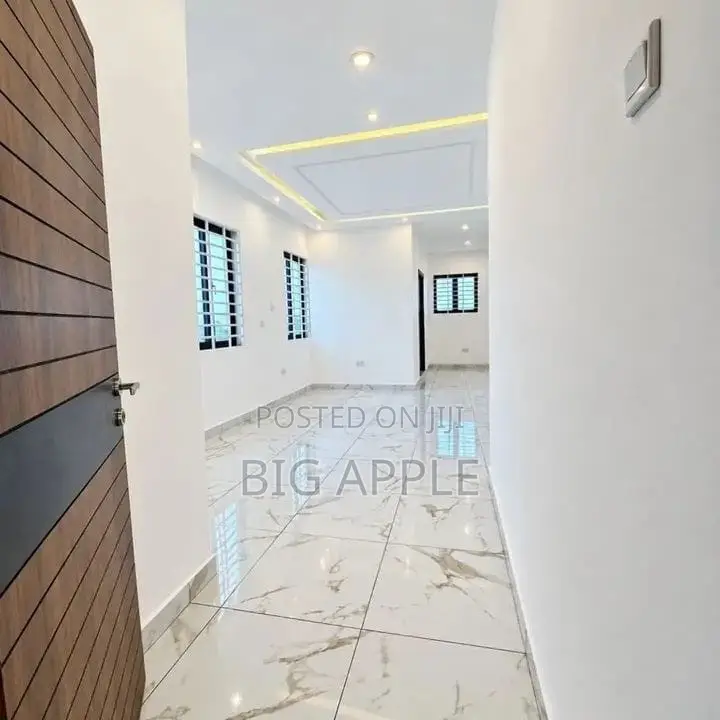 5bdrm House in Oyibi for sale