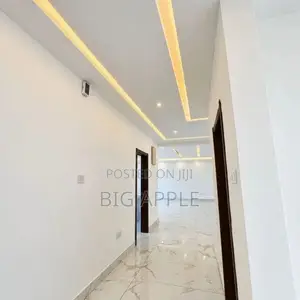 5bdrm House in Oyibi for sale