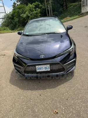 Toyota Corolla 2022 Blue