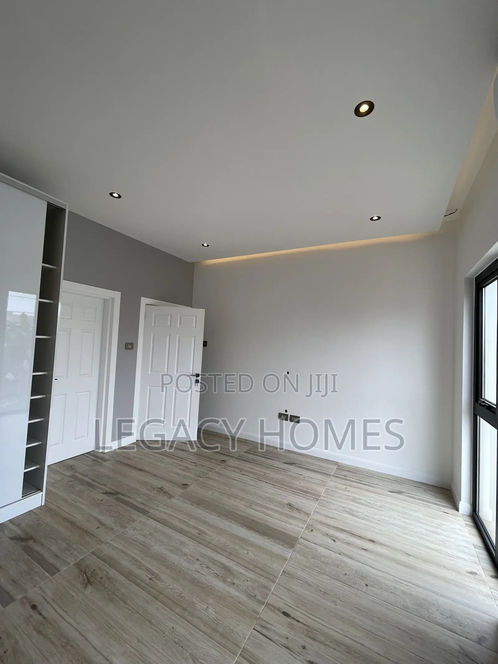 4bdrm House in Dzowulu, Dzorwulu for sale