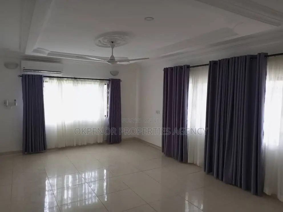 5bdrm House in Mataheko, Tema Metropolitan for rent