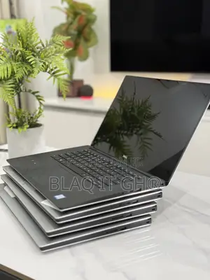 Laptop Dell Precision 15 5520 16GB Intel Core i7 SSD 256GB