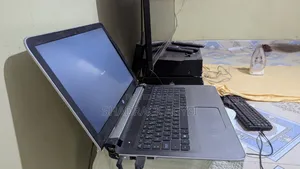 Laptop HP Pavilion 15 4GB Intel Core i5 HDD 500GB