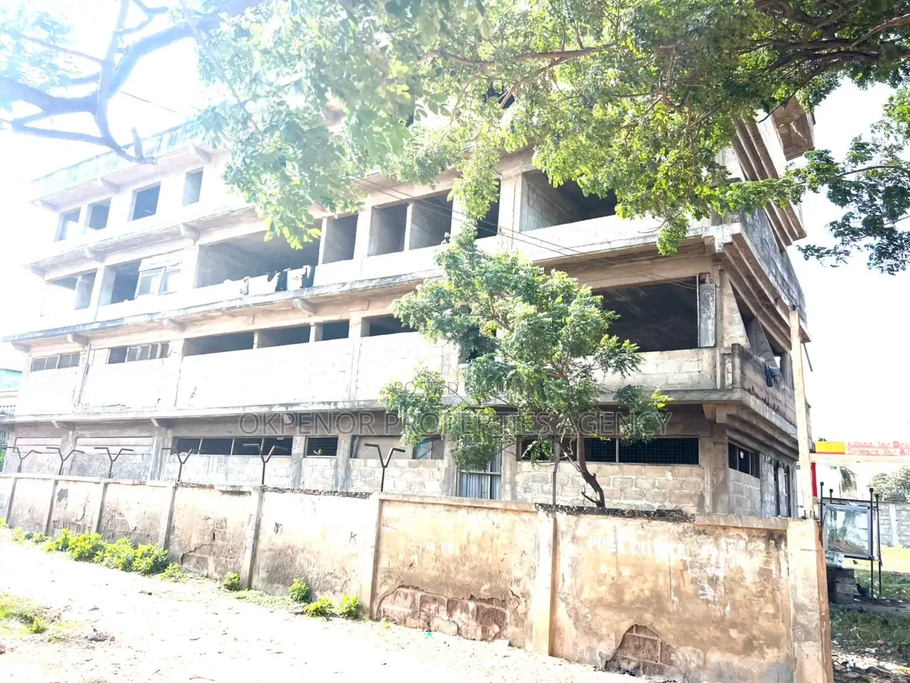 Comercial Property for Sale at Tema