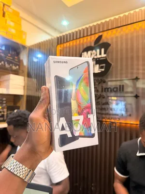 New Samsung Galaxy A71 128 GB Black