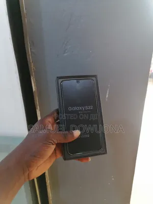 New Samsung Galaxy S22 5G 128 GB Black