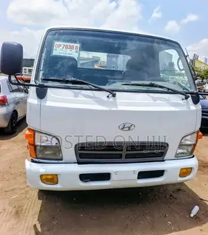 Mighty 2 Towing Truck